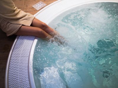 Que faire en cas de mousse dans l'eau d'un spa gonflable ? - Blog