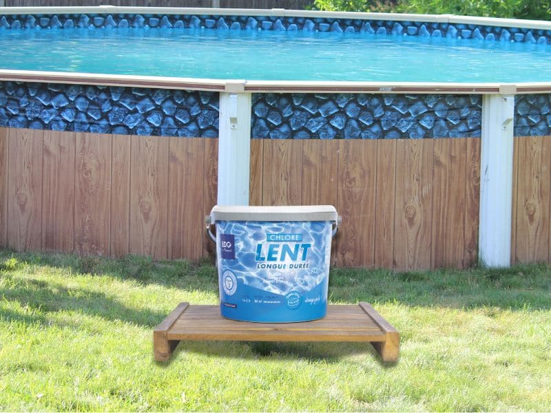 Chlore lent et piscine hors-sol : est-ce une bonne solution ?